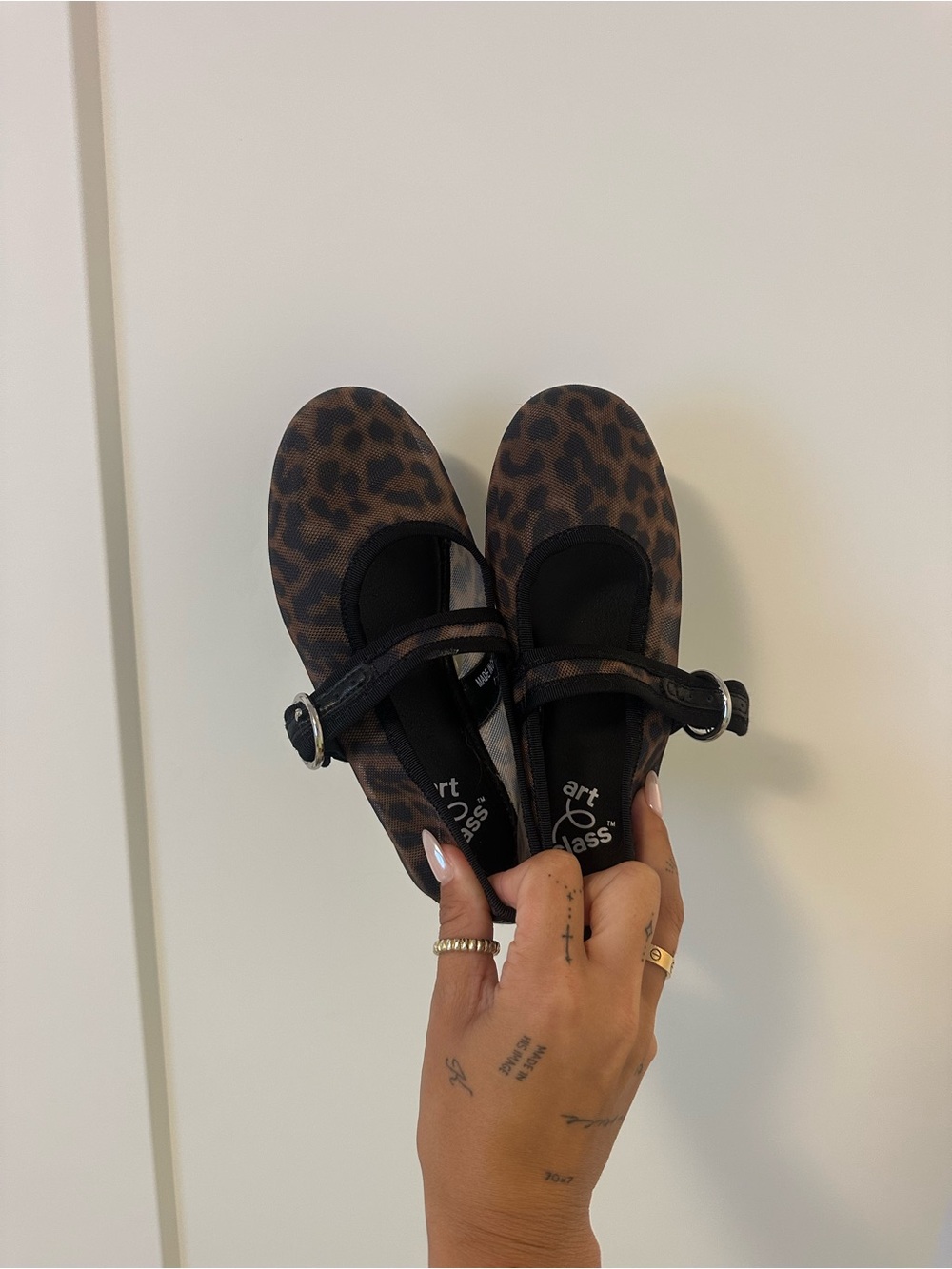 Kids size 1 art class Leopard Print Mary Jane Flats in Brown and Black